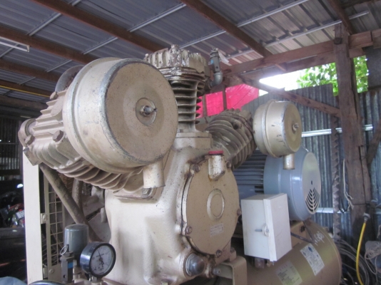 ขายปั๊มลม  5  แรง  โตชิบา