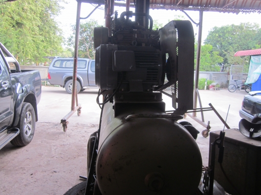 ขายปั๊มลม  5  แรง  โตชิบา