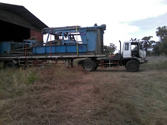 ขายรถบรรทุก 14 ล้อหัวลาก หัวลากนิสสัน คัส J เครื่อง 185 แรงม้า หางพื้นเรียบสามมิตร 2 เพลายาว 12 เมตร ราคา 470000