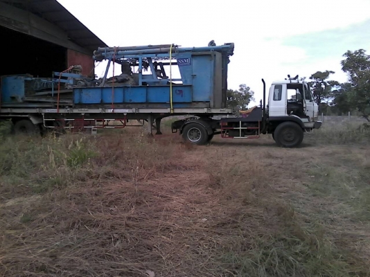 ขายรถบรรทุก 14 ล้อหัวลาก หัวลากนิสสัน คัส J เครื่อง 185 แรงม้า หางพื้นเรียบสามมิตร 2 เพลายาว 12 เมตร ราคา 470000