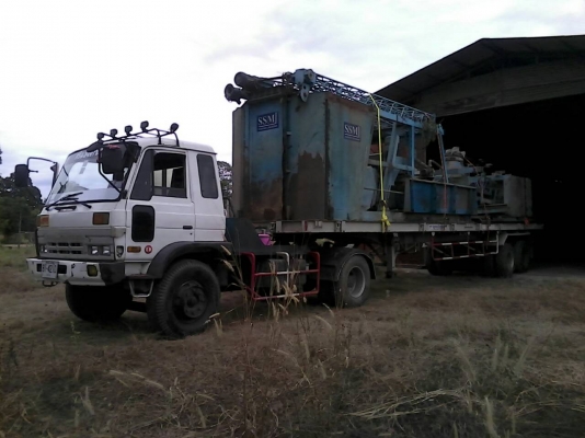 ขายรถบรรทุก 14 ล้อหัวลาก หัวลากนิสสัน คัส J เครื่อง 185 แรงม้า หางพื้นเรียบสามมิตร 2 เพลายาว 12 เมตร ราคา 470000