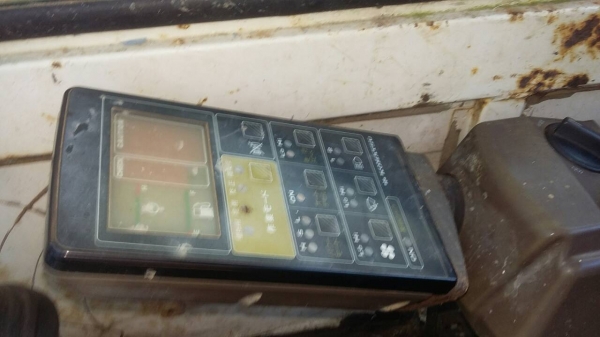 ขายรถแบคโฮ KOMATSU PC120-5 เอกสารอินวอย ราคา 550000