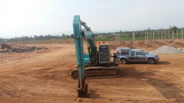 ขายรถแบคโฮ KOBELCO SK220-/// ระบบไฟเต็ม เอกสารเล่มทะเบียน มีระบบไลหัวกระแทก ราคา 850000