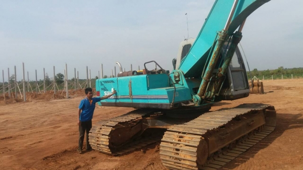 ขายรถแบคโฮ KOBELCO SK220-/// ระบบไฟเต็ม เอกสารเล่มทะเบียน มีระบบไลหัวกระแทก ราคา 850000