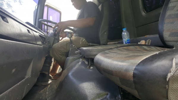 10ล้อพื้นเรียบ2เพลา..240แรง HINO FM3MNLA..รถห้างแท้ เดิมๆหัวเดิมบาง เครื่องเดิม เกียร์เดิม..มีระบบลากพ่วง เล่มทะเบียนพร้อม