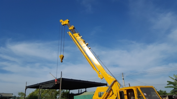 ขายรถเครน11ตันทะเบียนเต็มรถใช้งานได้ดี