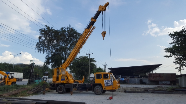 ขายรถเครน11ตันทะเบียนเต็มรถใช้งานได้ดี