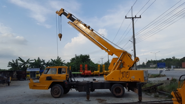 ขายรถเครน11ตันทะเบียนเต็มรถใช้งานได้ดี
