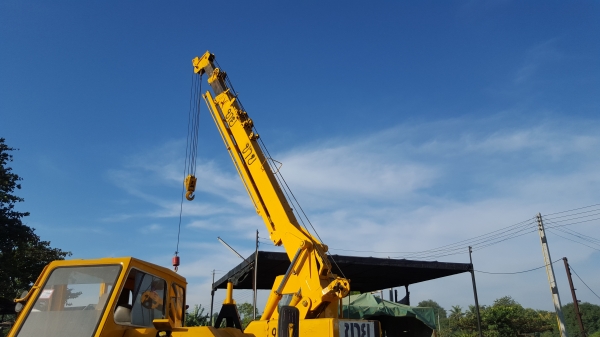 ขายรถเครน11ตันทะเบียนเต็มรถใช้งานได้ดี