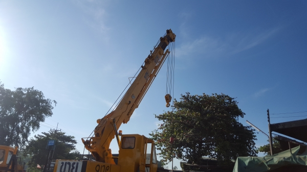 ขายรถเครน11ตันทะเบียนเต็มรถใช้งานได้ดี