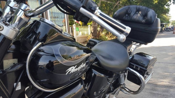 HONDA PHANTOM 200CC รถปี52วิ่ง1xxxxโล ลายไฟใหญ่ตัวสุดท้าย รถบ้านสภาพป้ายแดงไม่ค่อยได้ใช้งาน HONDA PHANTOM 200CC รถปี52วิ่ง1xxxxโล ลายไฟใหญ่ตัวสุดท้าย รถบ้านสภาพป้ายแดงไม่ค่อยได้ใช้งาน