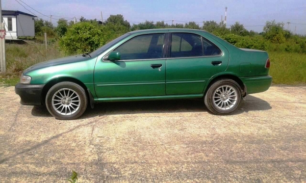 Nissan B 14 ไฟท้ายแยก ปี 98 ออโต้ แก๊ว ลงเล่มรถใช้งานปรกติ ไม่แท๊กซี่