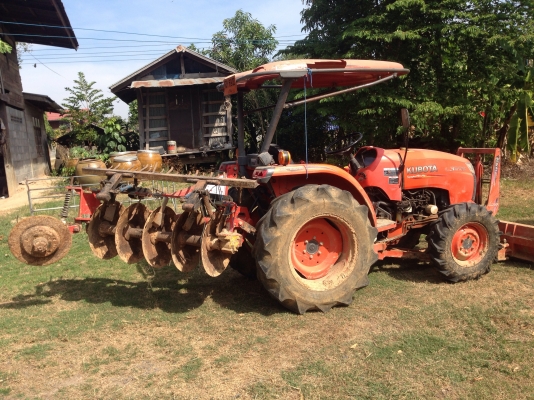 รถไถ KUBOTA L3608 (ราคา248,000บาท) มีภาพวีดีโอ สภาพพร้อมใช้งานรถสวยสภาพเดิมๆ พร้อมอุปกรณ์ 2 รายการ ผ