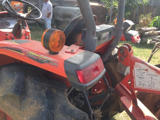 รถไถ KUBOTA L3608 (ราคา248,000บาท) มีภาพวีดีโอ สภาพพร้อมใช้งานรถสวยสภาพเดิมๆ พร้อมอุปกรณ์ 2 รายการ ผ