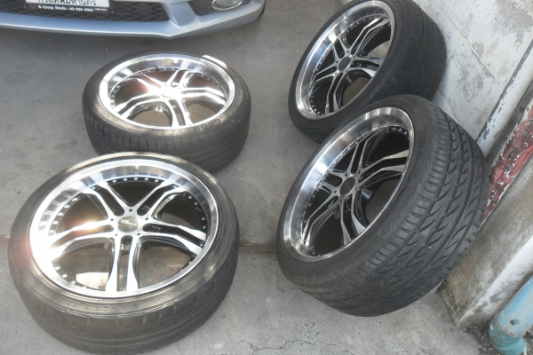 ล้อแม็ก18นิ้ว5รู114 พร้อมยาง สวยๆ 4 ล้อ ราคา 8900 บาท ล้อแม็ก18นิ้ว5รู114 พร้อมยาง สวยๆ 4 ล้อ ราคา 8900 บาท