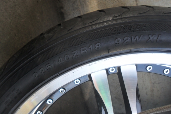 ล้อแม็ก18นิ้ว5รู114 พร้อมยาง สวยๆ 4 ล้อ ราคา 8900 บาท