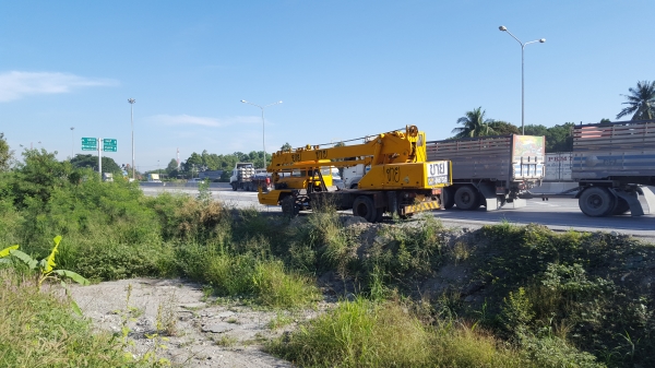 ขายรถเครน11ตัน6ล้อ...ทะเบียนพร้อม..ลดสุดๆๆแล้ว