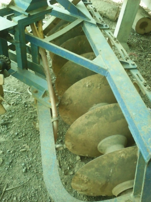 9800 บาท รถไถฟอร์ด. 7*26  ถูกๆ มายกไปเลยครับ