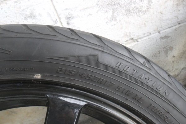 ล้อแม็ก17นิ้ว4รุ100/114 พร้อมยาง สวยๆ 4 ล้อ ราคา 6450 บาท