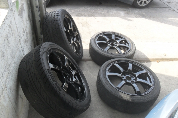 ล้อแม็ก17นิ้ว4รู100/114 พร้อมยาง สวยๆ 4 ล้อ ราคา 6450 บาท