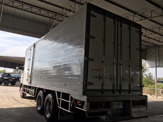 ขาย10ล้อตู้เย็นHINO.MAGA Euro3.QDR.ซีรี่ย์500. 220เเรง คอมมอลเรลรถห้างเเท้ช่วงยาว7.50เมตรปี2556(2013)ตู้เย็นเปิดได้3บายพร้อมเครื่องทำความเย็นสามารถใช้ไฟฟ้า3เฟสได้ใช้งานได้เลย รถสภาพสวยราคา1,650,000จัดไฟเเนนท์ได้ครับสนใจดูรถได้ที่เต็นท์รถ JJ.AUTOCAR 2 หลัง