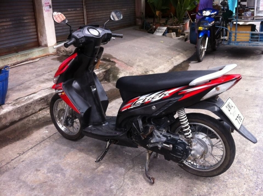 Click ปี 51 รถบ้าน สีแดง ดำ เครื่องเดิมๆ มีเล่ม เอกสารครบ ทดลองขับได้ทุกวัน โทร. 02-9165022,099-0812001