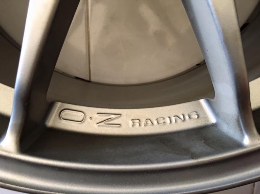 ขายล้อ OZ (MADE IN ITALY) ขอบ 18x9" ET+35 5/114.3 หล่อๆ ประมูลจากญี่ปุ่น