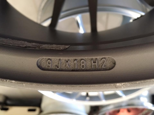 ขายล้อ OZ (MADE IN ITALY) ขอบ 18x9" ET+35 5/114.3 หล่อๆ ประมูลจากญี่ปุ่น