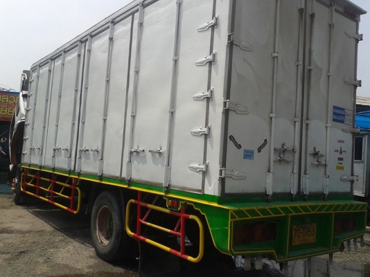 ขายรถ6ล้อ ISUZU FTR ตู้ 10บาน ปี03 195แรงม้า