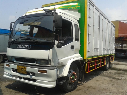 ขายรถ6ล้อ ISUZU FTR ตู้ 10บาน ปี03 195แรงม้า