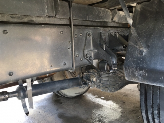 ขายหกล้อ240 แรงตู้10 บานจดปี 2556 ยาว7.30 ขาย สด ผ่อน