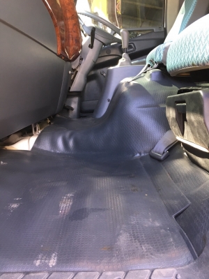 ขายหกล้อ240 แรงตู้10 บานจดปี 2556 ยาว7.30 ขาย สด ผ่อน