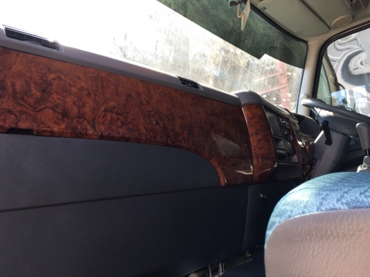 ขายหกล้อ240 แรงตู้10 บานจดปี 2556 ยาว7.30 ขาย สด ผ่อน