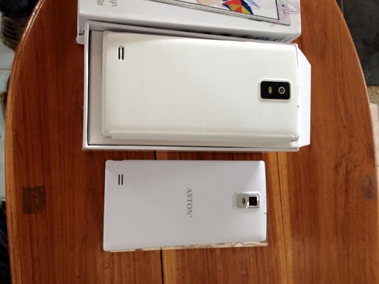 ขายโทรศัทพ์ใหม่ขายขาดทุน