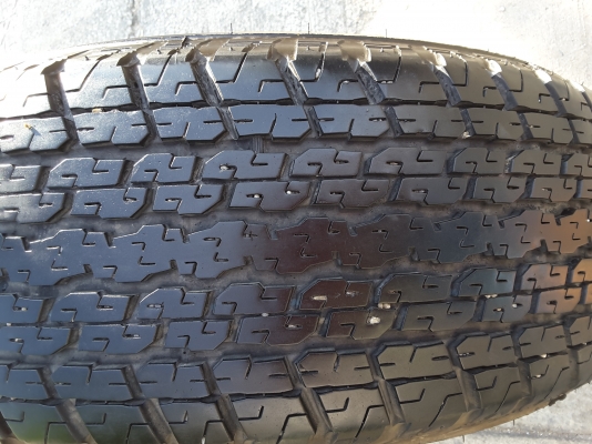 ยาง 255 65 17 bridgestone ปี 15 ชุดล่ะ 12000