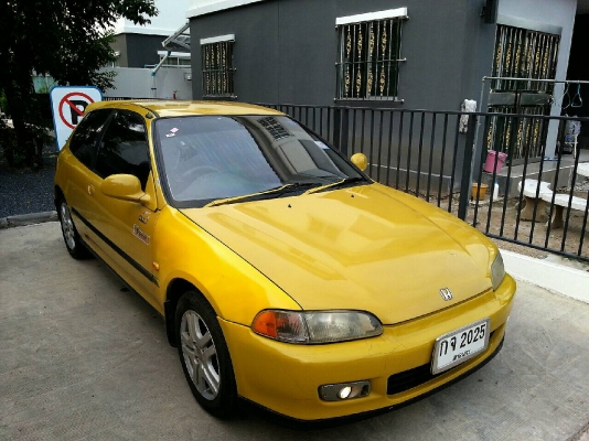 ขายซีวิค3ดอ เครื่อง1.5 เกียร์ออโต้ แอร์เย็น รถพร้อมใช้