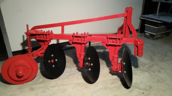 ผานไถ ยันม่า