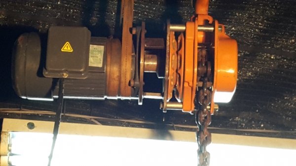 รอกไฟฟ้า 5 ตัน พร้อมตู้คอนโทรล