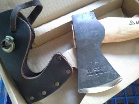 ขายขวานเสือ1 1/4ปอน HULT'S CELEBRATED AXES. MADE IN SWEDEN.