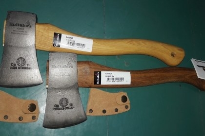 ขายขวานเสือ1 1/4ปอน HULT'S CELEBRATED AXES. MADE IN SWEDEN.