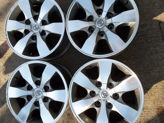 ล้อ toyota ขอบ 16 6รู ชุดล่ะ 3900