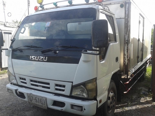 ขายรถ 6ล้อISUZU NQR โฉมปีศาจ ตู้อลูมิเนียมยาว 5.50เมตร ปี06