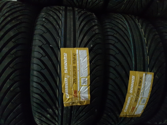 ยางยางใหม่ขอบ 18 หน้า 235 40 18 หลัง 265 35 18 ปี 15 ชุดล่ะ 7,000