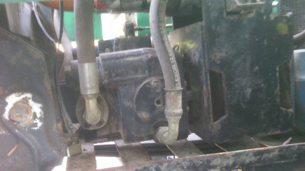 รถคีบอ้อย คีบหลัง เกียร์ทอร์ค ใช้งานมา ปีเดียว มีเล่มทะเบียน