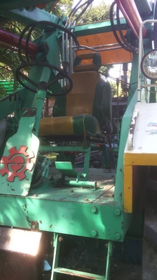 รถคีบอ้อย คีบหลัง เกียร์ทอร์ค ใช้งานมา ปีเดียว มีเล่มทะเบียน