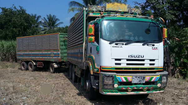ขายรถพ่วง 22 ล้อ แม่-ลูก กระเนียมคอกเกษตรดั้ม ISUZU 360 ปี.52-53 มี 2 พ่วง สวยๆ ราคา2500000 ต่อรอง สนใจนัดดูรถได้เลยครับ