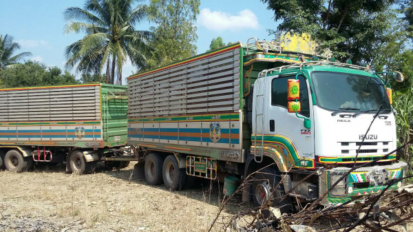 ขายรถพ่วง 22 ล้อ แม่-ลูก กระเนียมคอกเกษตรดั้ม ISUZU 360 ปี.52-53 มี 2 พ่วง สวยๆ ราคา2500000 ต่อรอง สนใจนัดดูรถได้เลยครับ