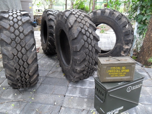 ขายยาง ขอบ 20 กำลังมาแรงมากในเมืองกรุง เป็นยางแบบเดียวกับที่ใส่ ในรถเบนท์ทหาร