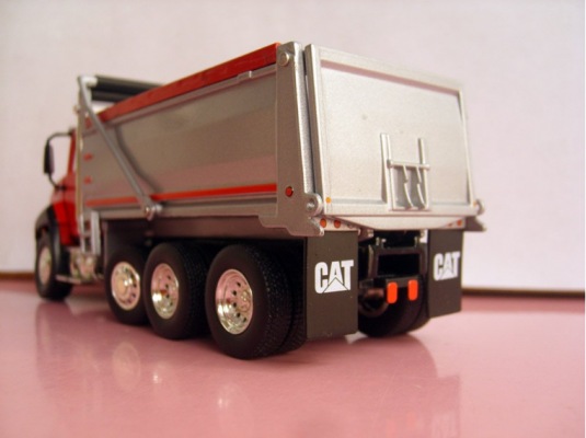 CAT CT660 Dump Truck Scale 1:50 CAT CT660 Dump Truck Scale 1:50