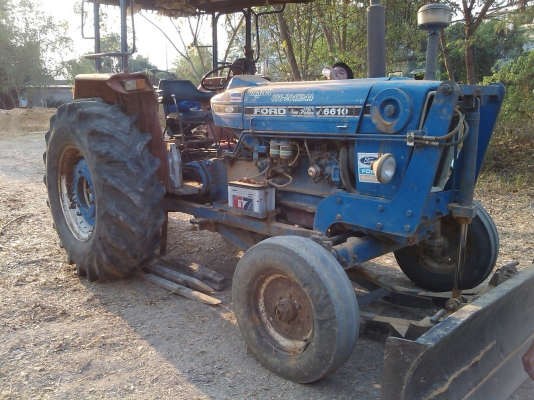 ขายรถไถ FORD 77T1